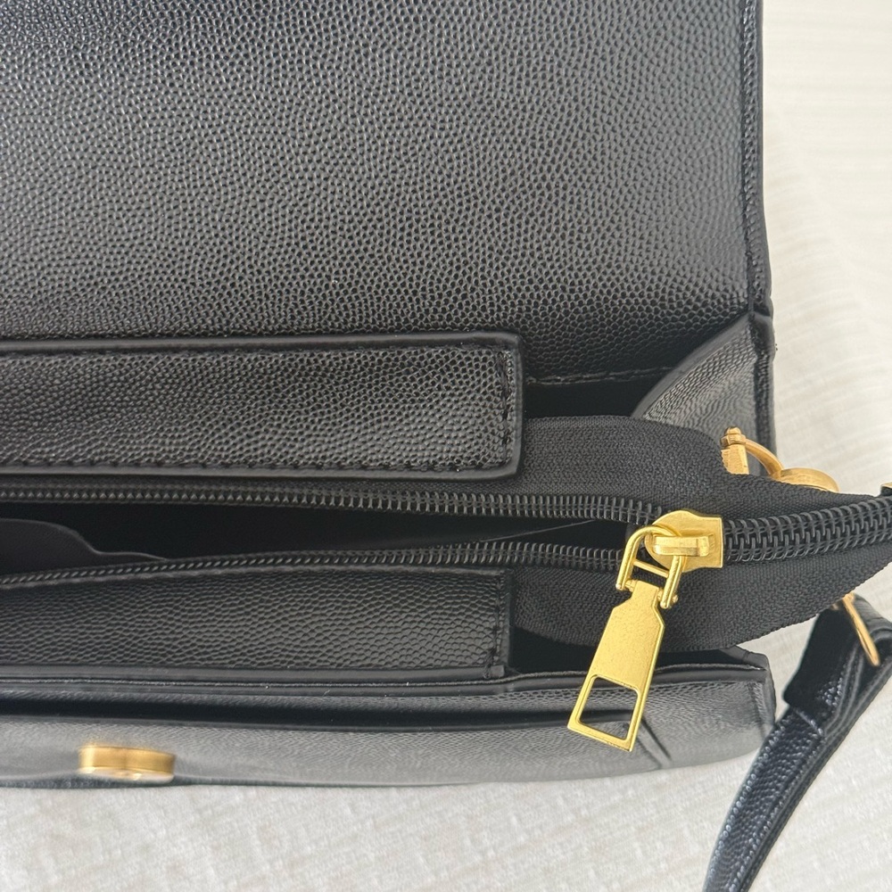 Vegan leather Black Women’s Simple Caviar Small Square Crossbody Zipper Gold “C” - Picture 6 of 7